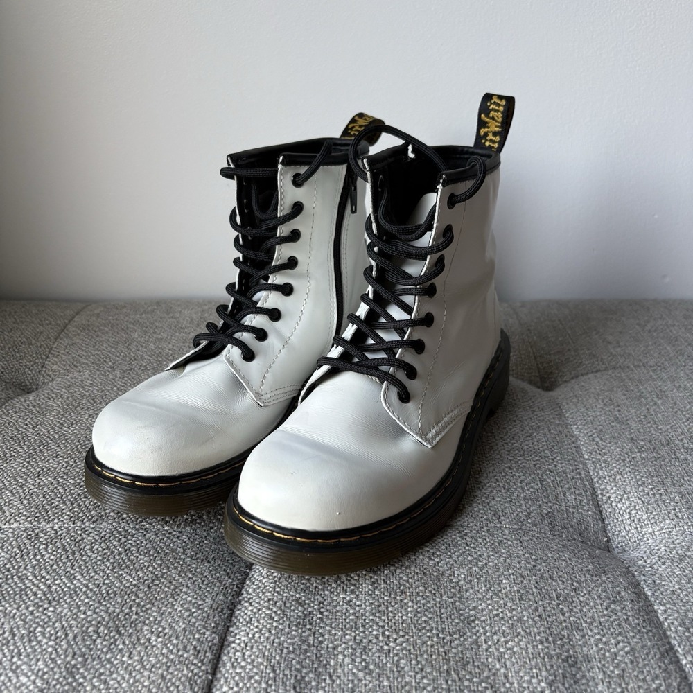 Dr. Martens Youth Zavala White Leather Combat Boots AirWair Sz4
